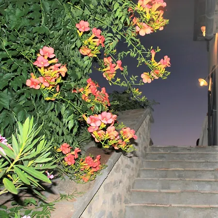 La Maison De Louise Дом отдыха Colombies